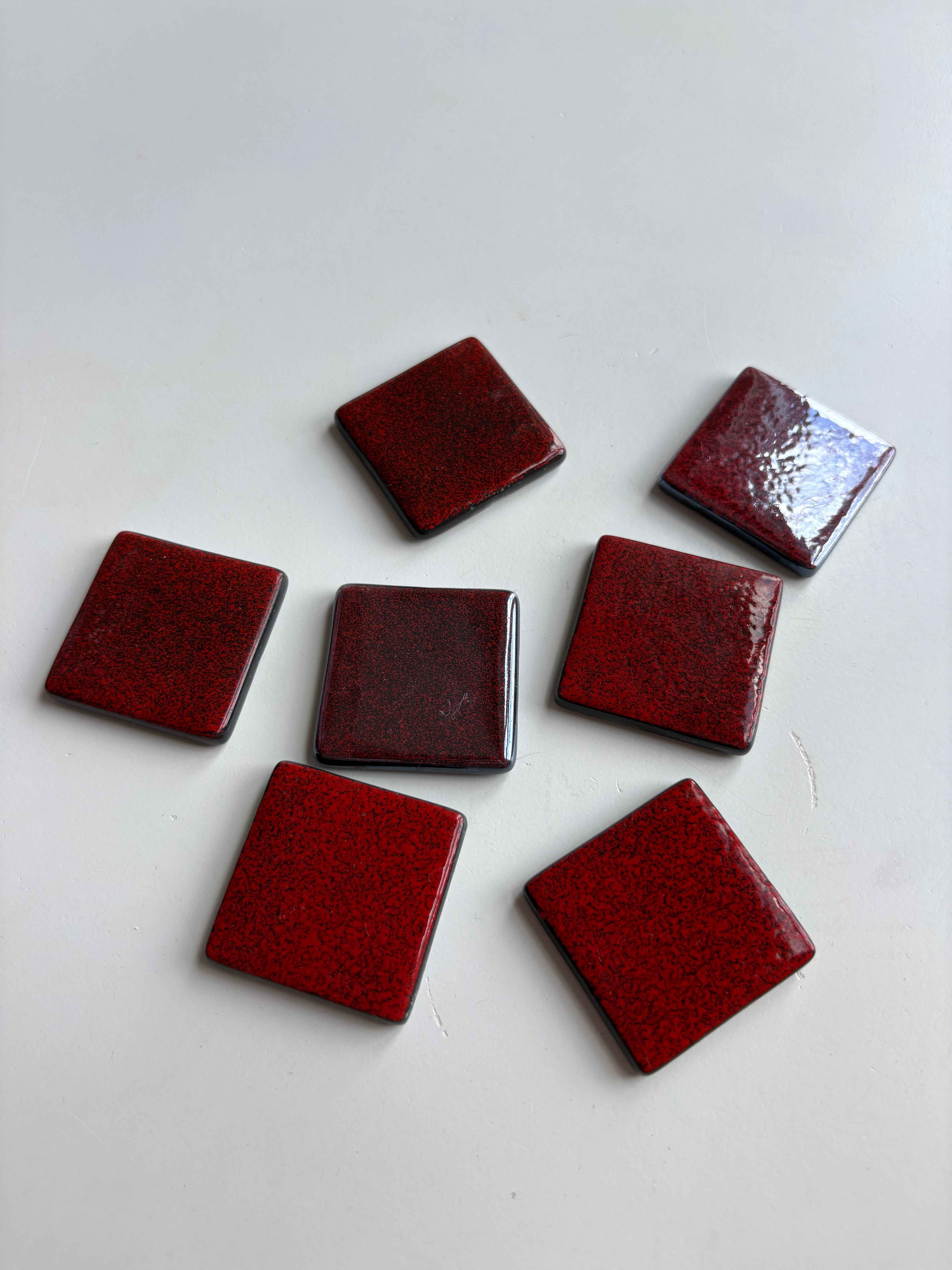 BH-05 Granit Kırmızı Sanatsal Mozaik 38x38