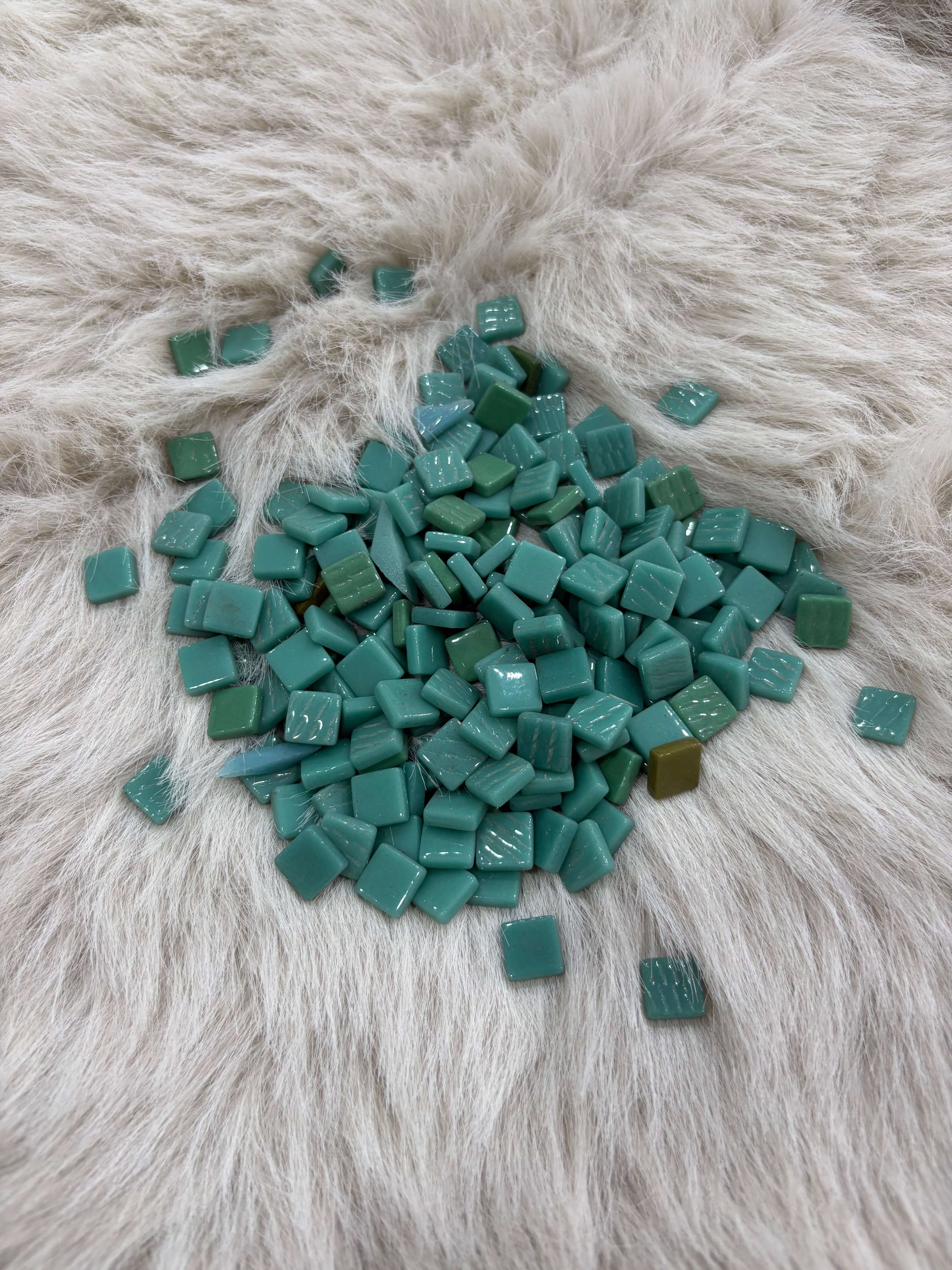 Sanatsal Mozaik - MX-11 Yeşil Mix Ebatlar 12x12mm KARSAN MOZAİK