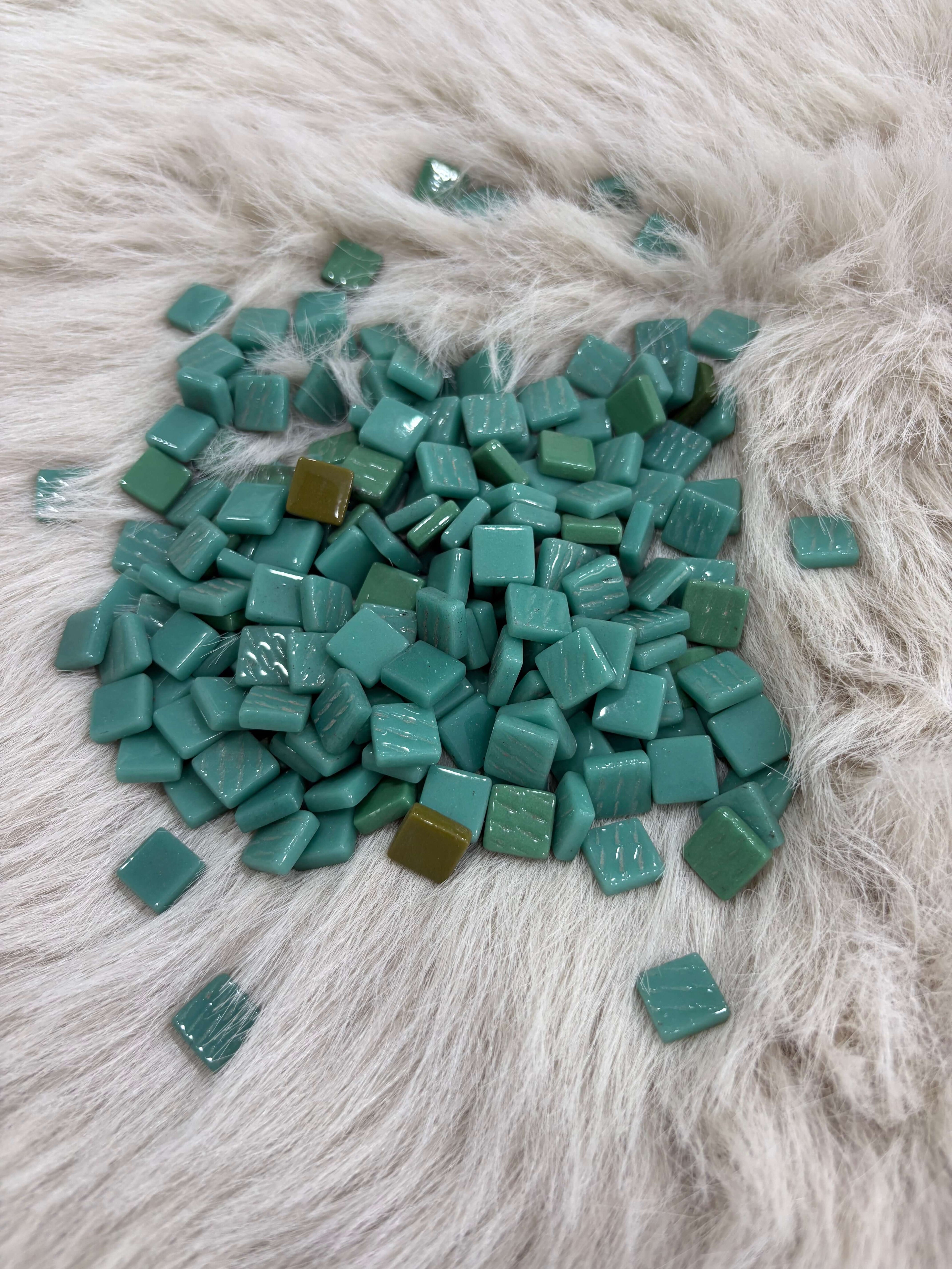 Sanatsal Mozaik - MX-11 Yeşil Mix Ebatlar 12x12mm KARSAN MOZAİK