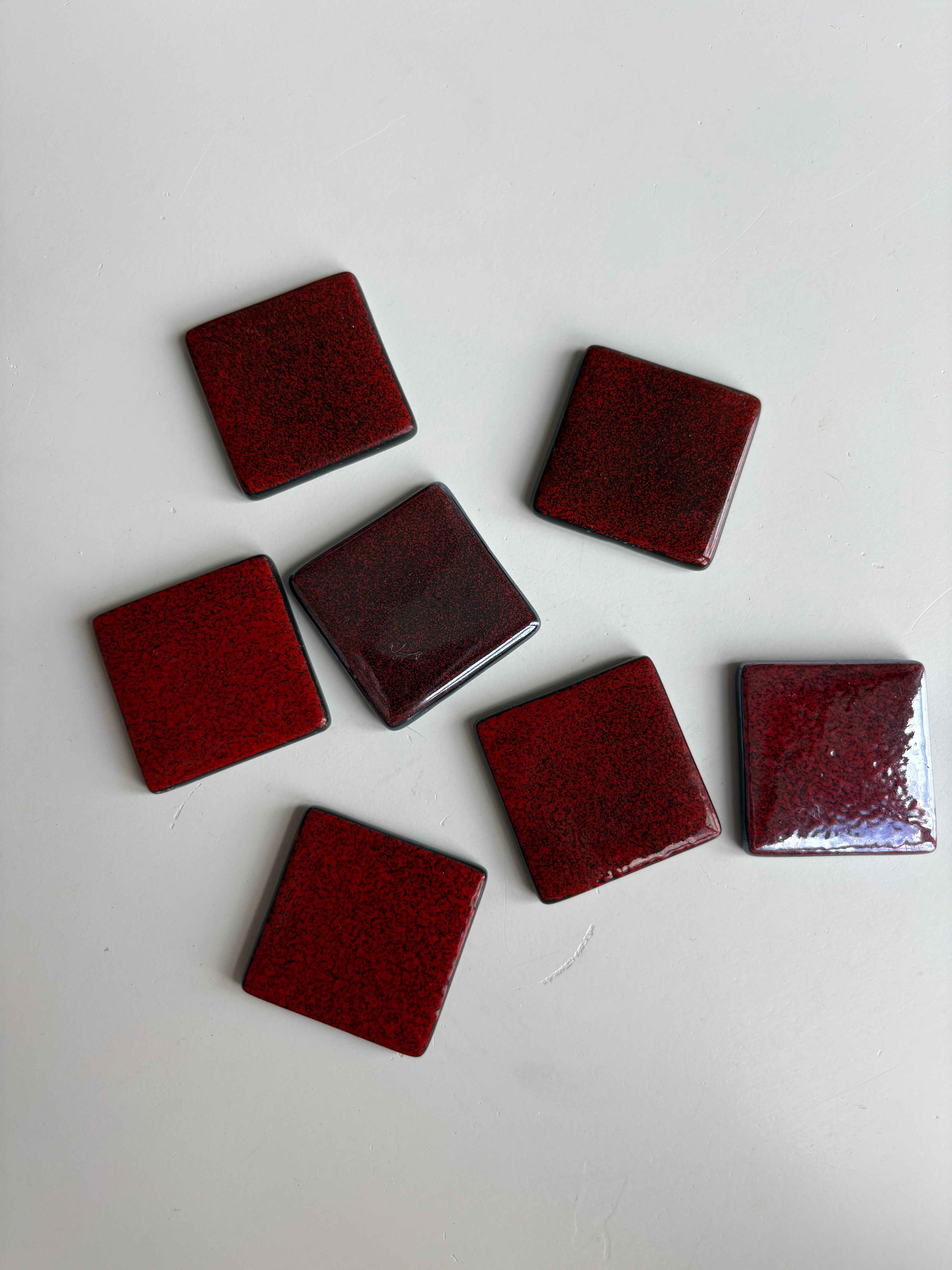 BH-05 Granit Kırmızı Sanatsal Mozaik 38x38