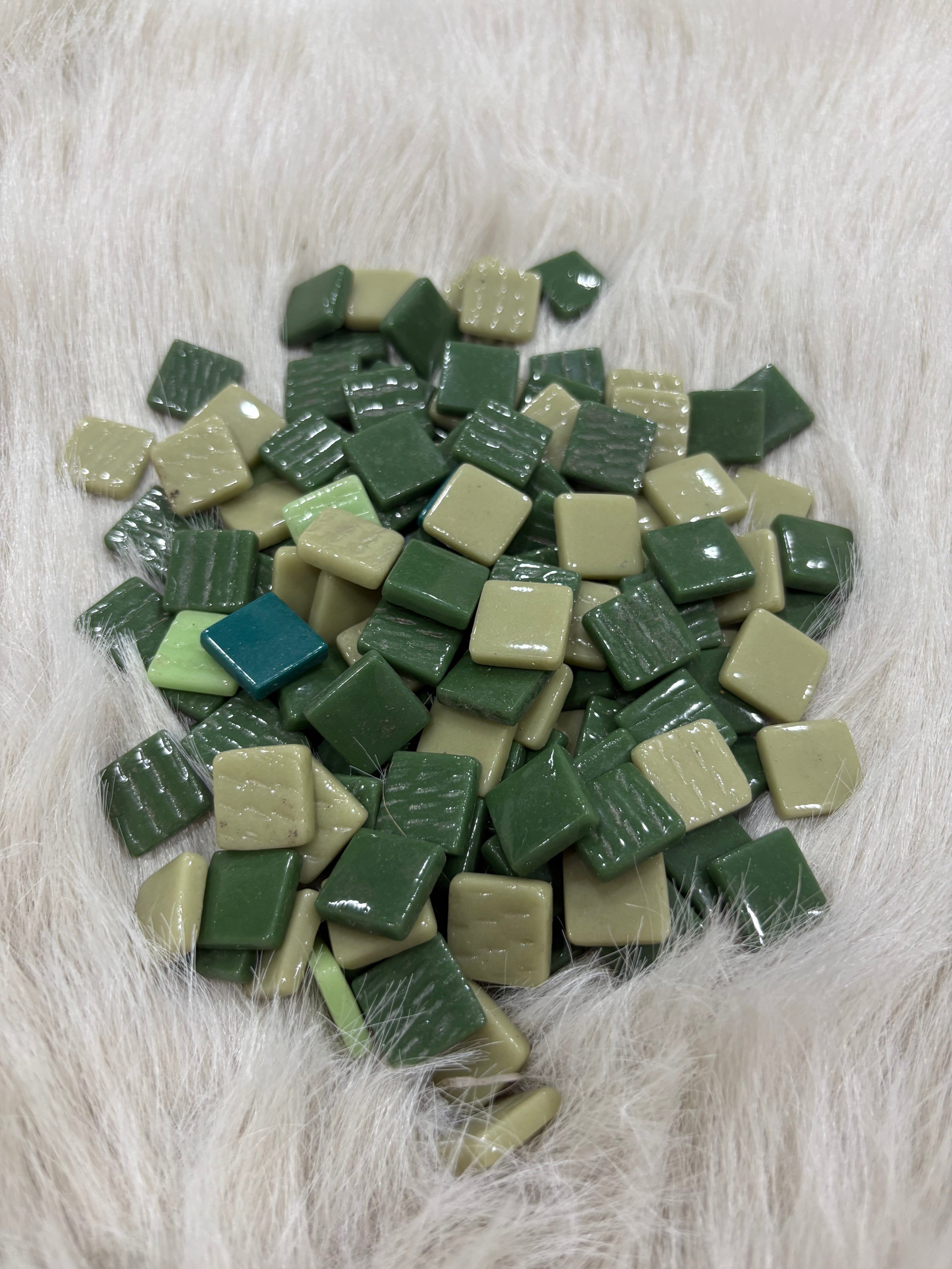 MX-04 Yeşil Mix Tonlar Sanatsal Mozaik 15x15mm KARSAN MOZAİK