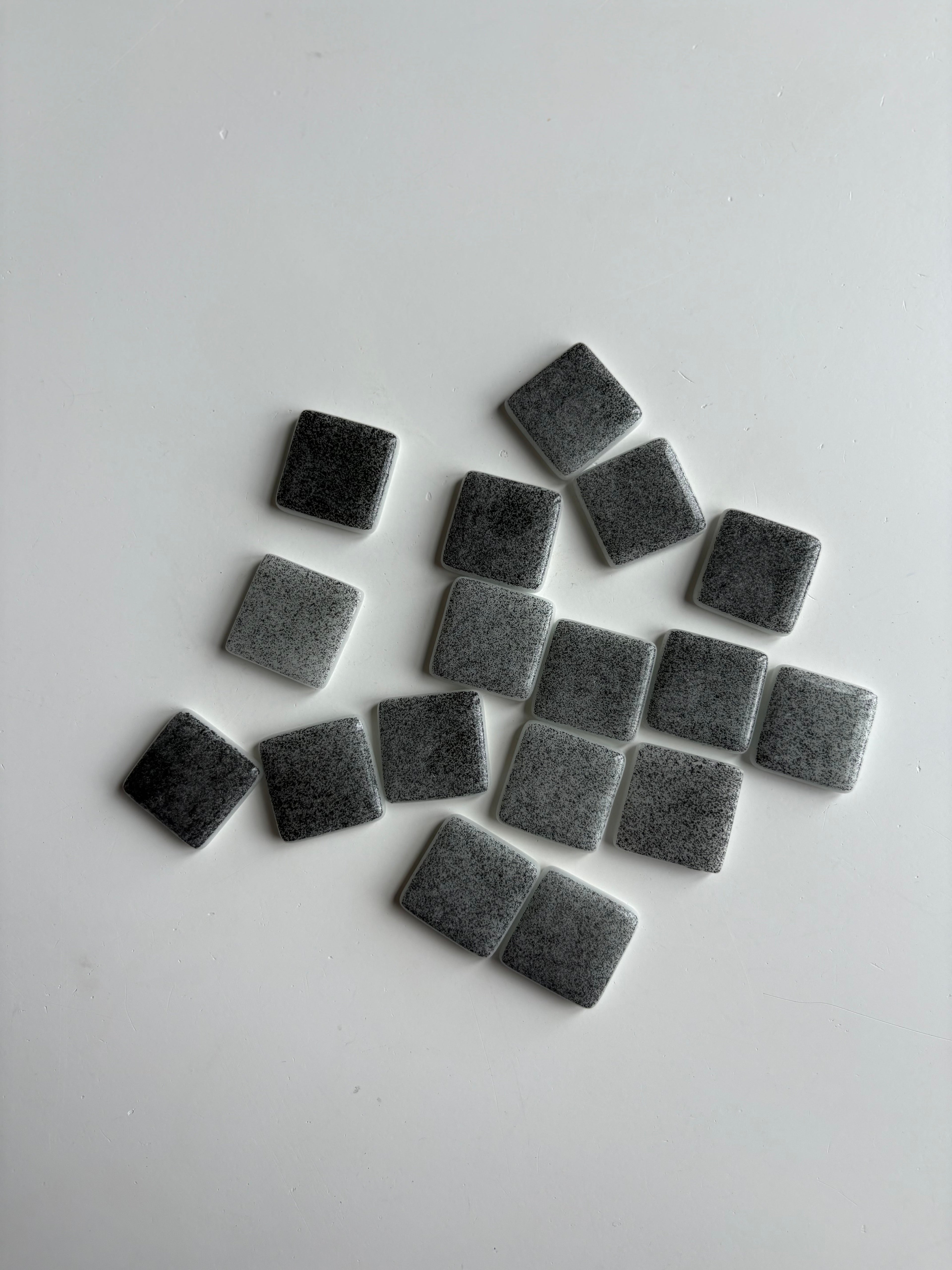 BM-32 Metalik Gri Sanatsal Mozaik 25x25 karsanmozaik