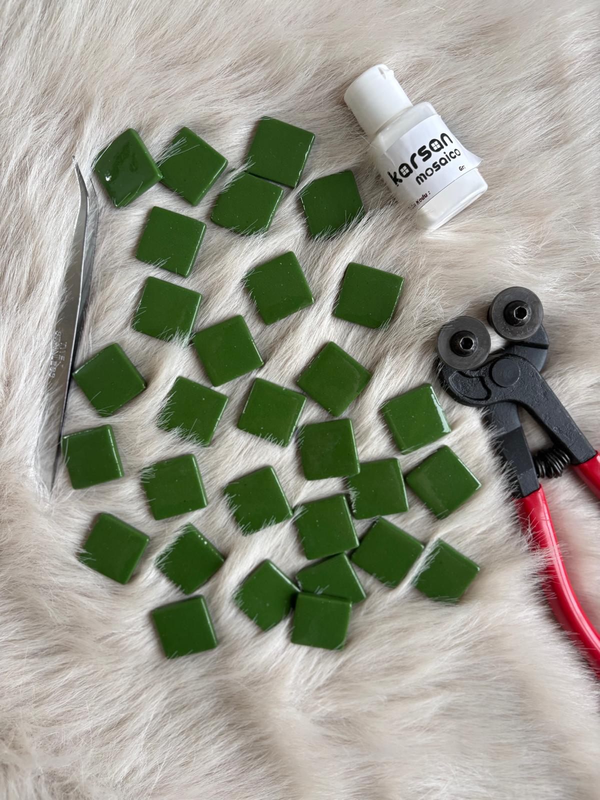 bm-18-koyu-yesil-mozaik
