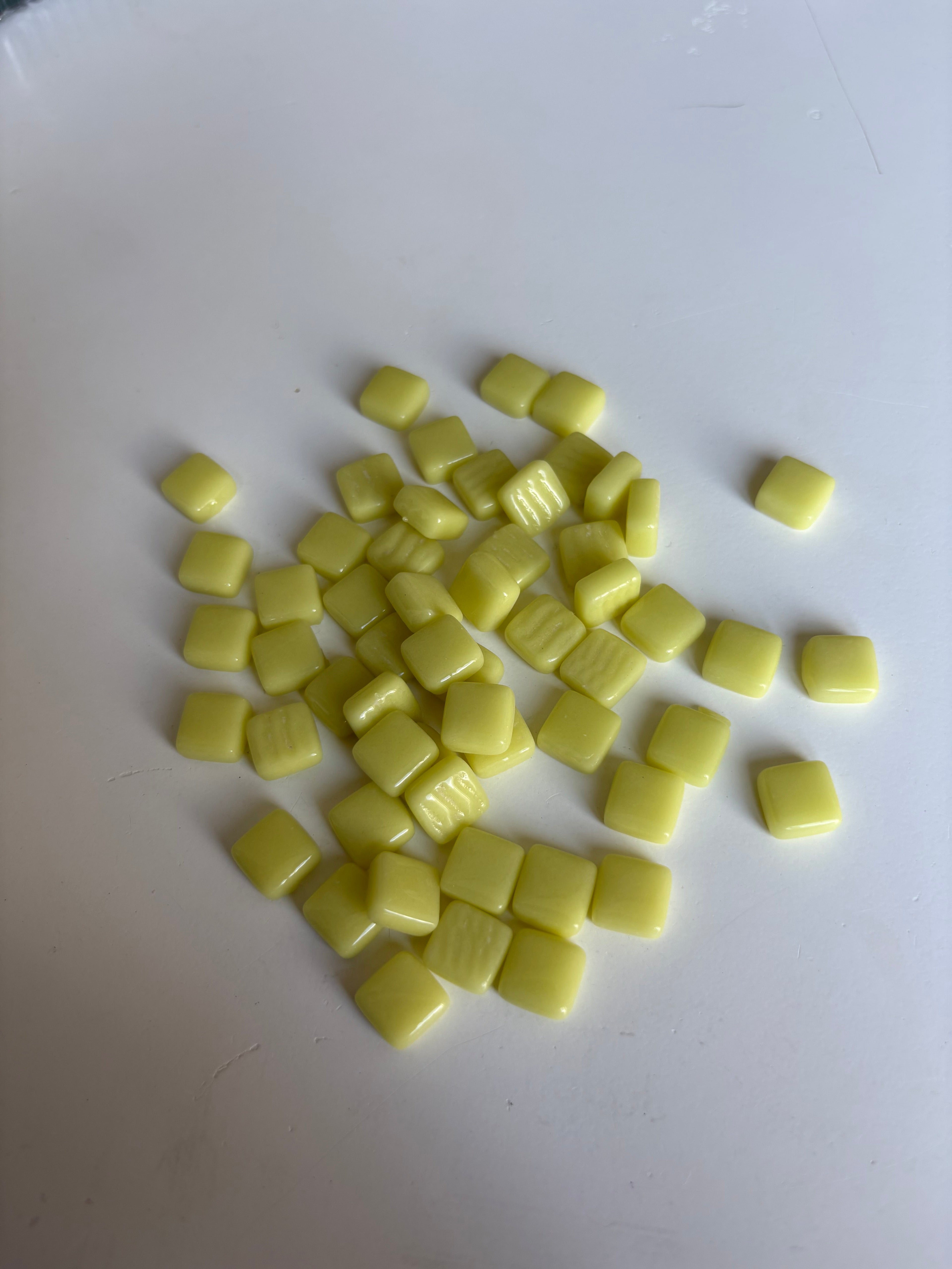 cam-mozaik-limon-sari