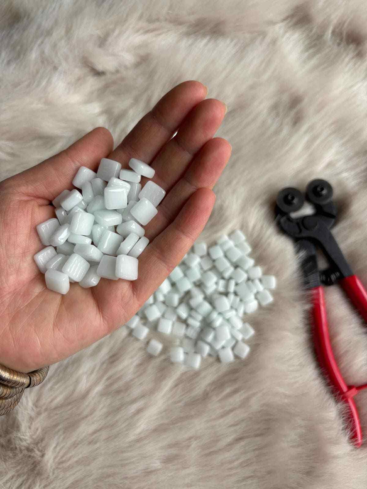CM-01 Beyaz Sanatsal Mozaik 10x10mm - KARSAN MOZAİK