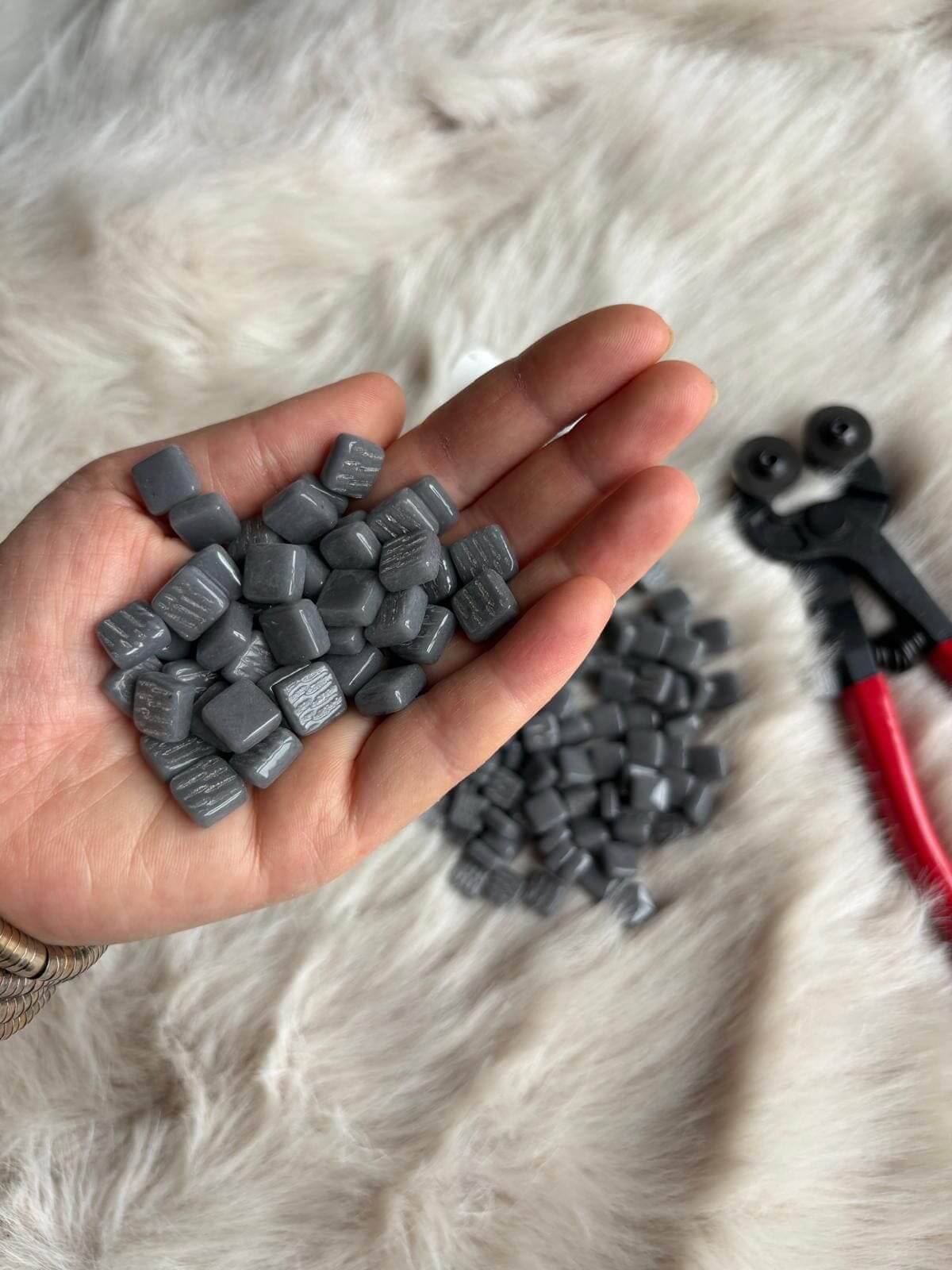 CM-04 Koyu Gri Sanatsal Mozaik 10x10mm - KARSAN MOZAİK