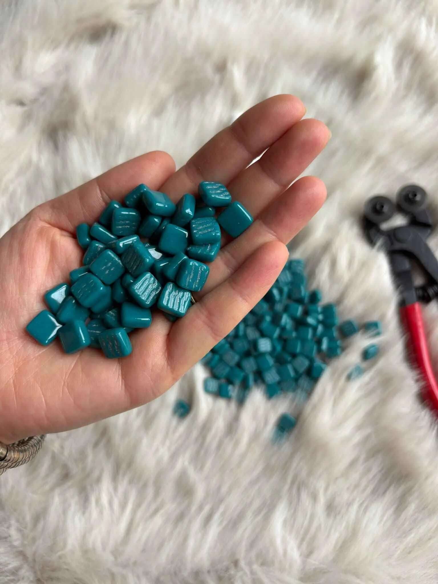 CM-26 Koyu Turkuaz Sanatsal Mozaik 10x10mm - KARSAN MOZAİK