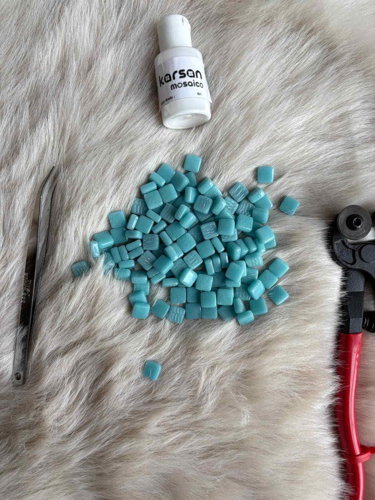 CM-27 Açık Turkuaz Sanatsal Mozaik 10x10mm - KARSAN MOZAİK